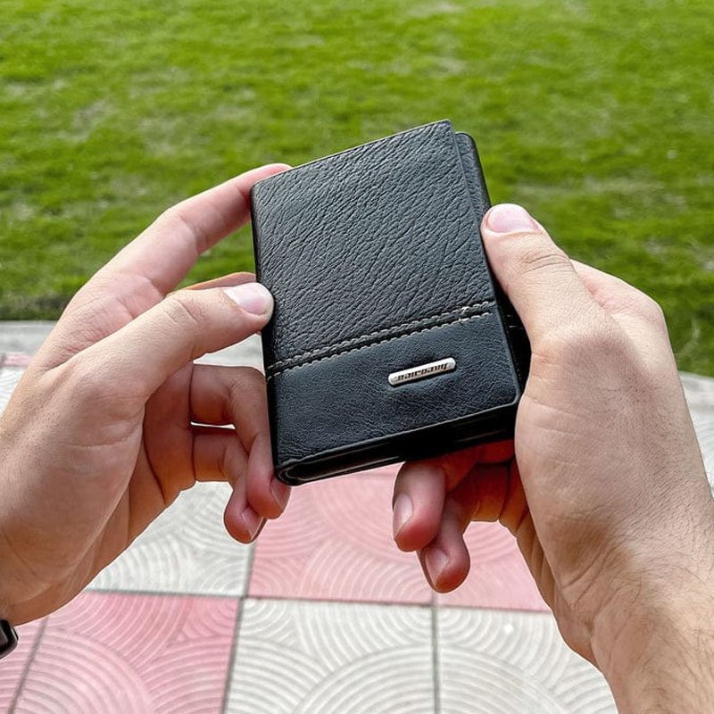 Premium Bifold Wallet for Men – Black & Brown - Image 4