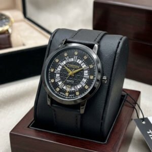 Luxury Men's Quartz Watch with Premium Leather Strap and Elegant Analog Dial