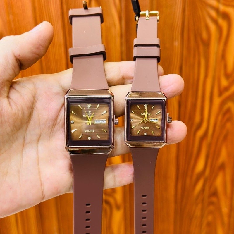 Elegant Couple Watch Set | Stylish Quartz Watches for Men & Women - Image 3